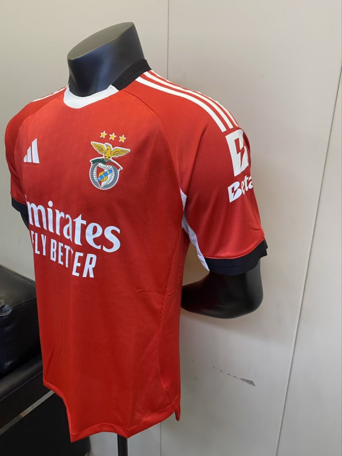 SL Benfica Home Man Player Jersey 25/26