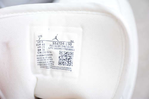 Air Jordan 1 Mid Triple White 554724-136