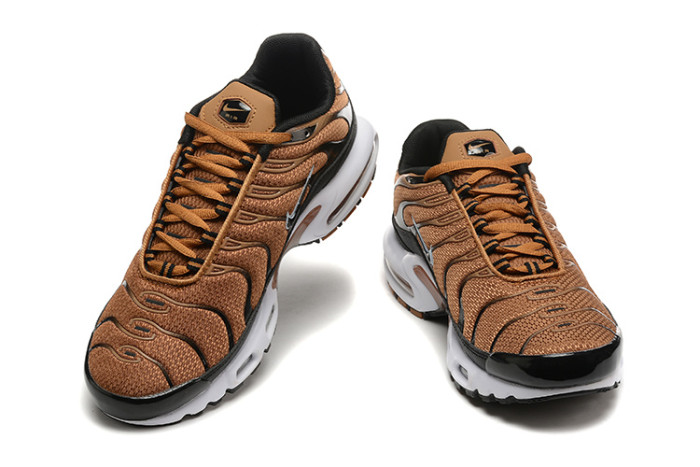 Air Max Plus “Golden Harvest” DM0032-700