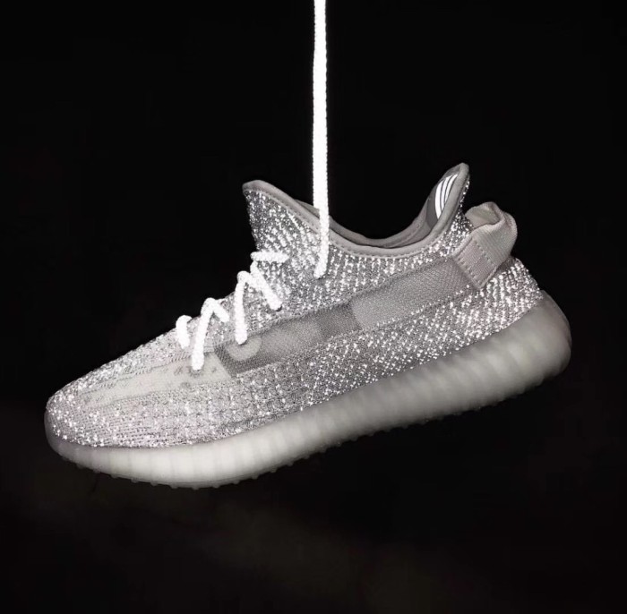Yeezy Boost 350 V2“Static” Reflective EF2367