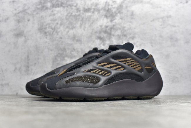 Yeezy Boost 700 V3“Clay Brown” GY0189