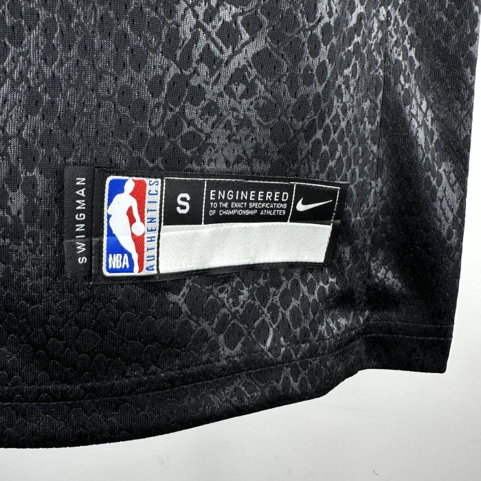 Los Angeles Lakers Kids Jersey Blue Icon Edition 22/23 NO.77 Dončić