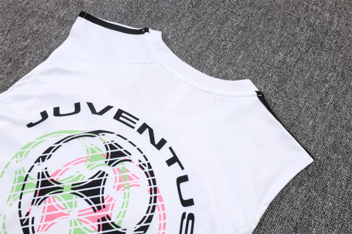 Juventus Training Jersey 25/26