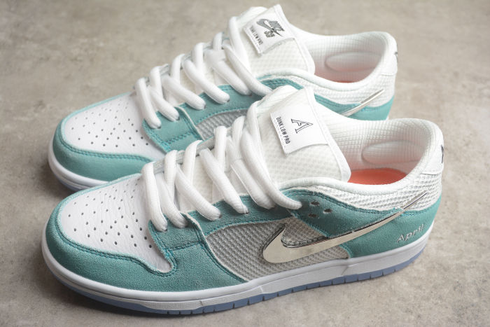 SB Dunk Low x April Skateboards Turbo Green - FD2562-400