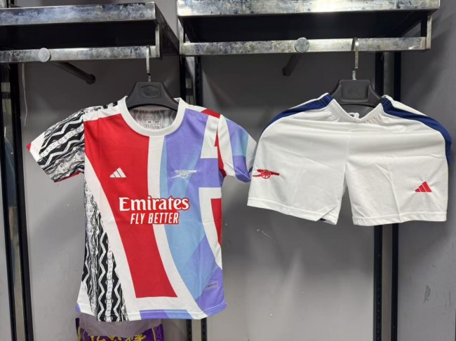 Arsenal Training Kids Suit 25/26