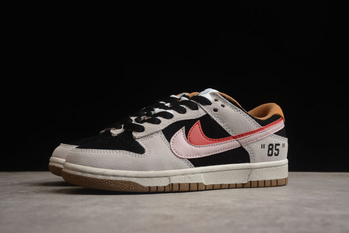 NK SB Dunk Low SE 85 DO9457-126