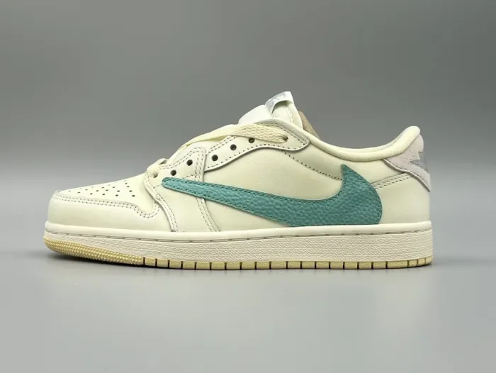 Travis Scott x Air Jordan 1 Beige