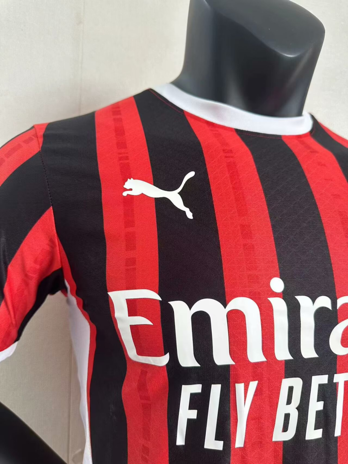AC Milan Home Man Player Jersey 24/25