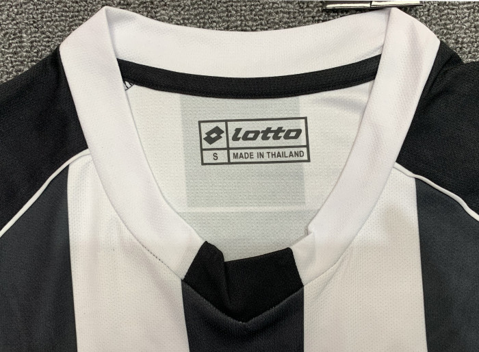 Juventus Home Retro Jersey 2002/03