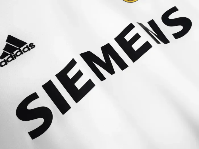 Real Madrid Home Retro Jersey 2005/06