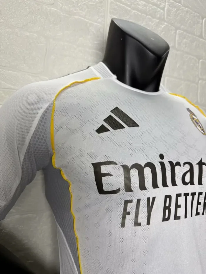 Real Madrid Home Player Jersey 25/26