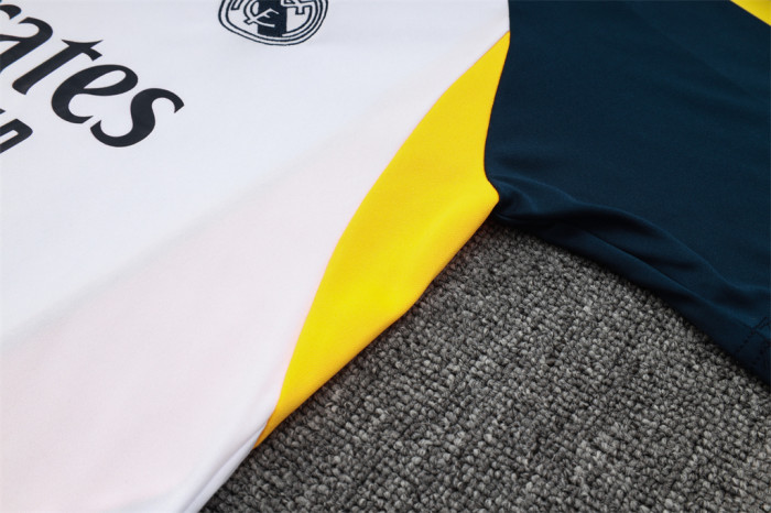 Real Madrid Training Jersey 23/24