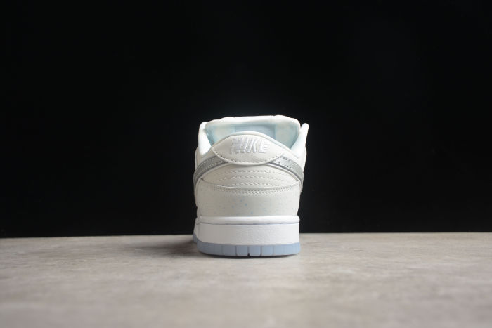 SB Dunk Low 'White Lobster' FD8776‑100