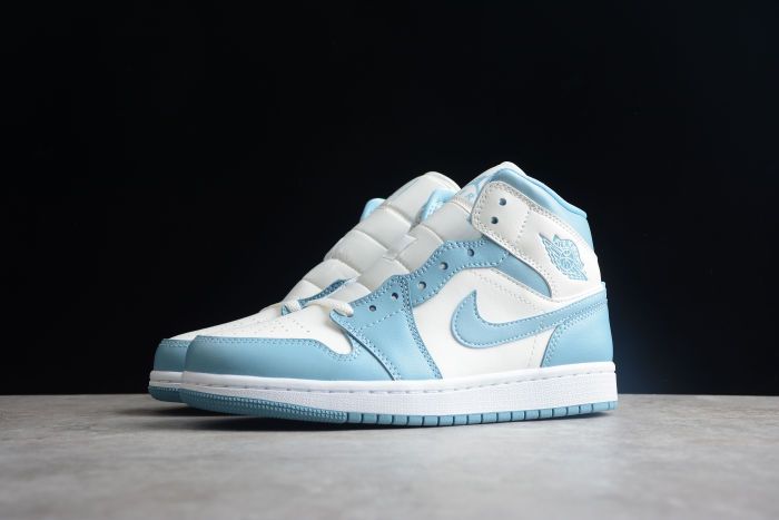 Air Jordan 1 Mid SE “Unc”