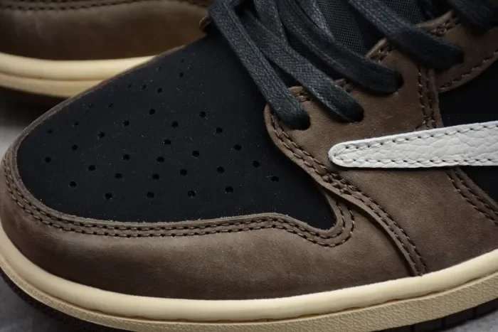 Travis Scott x Air Jordan 1 Low “Dark Mocha” CQ4277-001