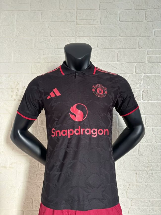 Manchester United Black Player Jersey 25/26