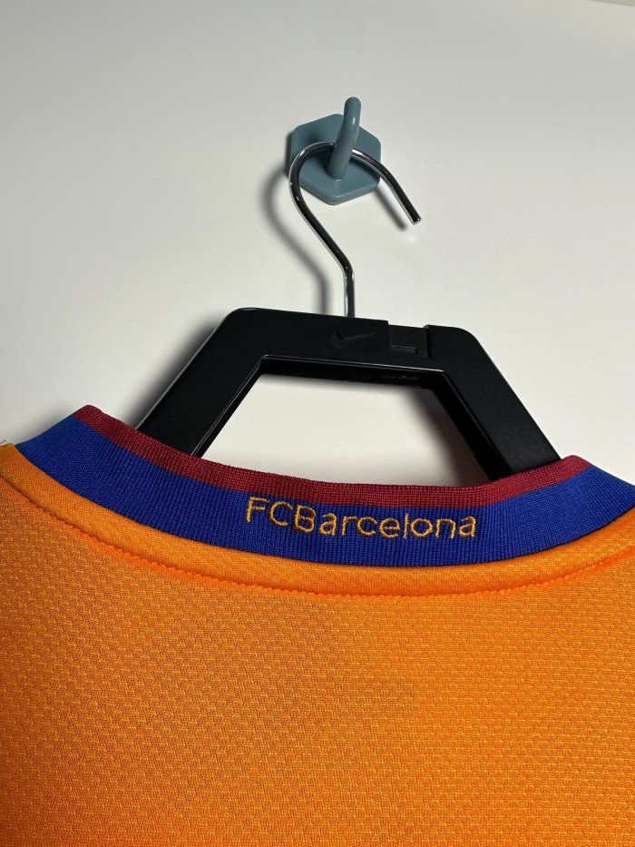 Barcelona Away Retro Jersey 2006/07