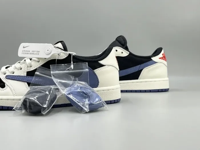 Travis Scott x Air Jordan 1 Blue Bottom