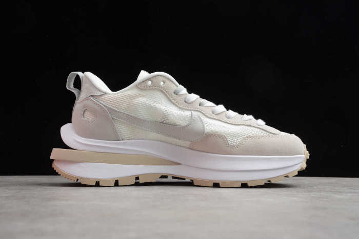 Sacai x nike pegasus vaporfly sp light grey off white bv0073-307