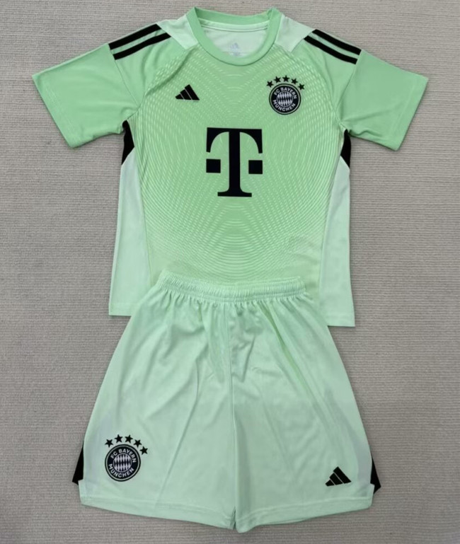 Bayern Munich Goalkeeper Kids Suit 25/26
