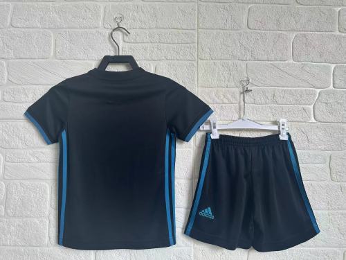 Real Madrid Away Retro Kids Suit 2017/18