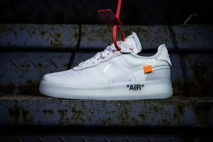 Off White x Air Force 1 Virgil Low White with Zip-Tie A04606-100