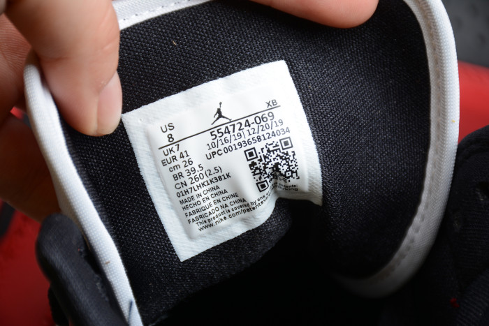 Jordan 1 Mid Chicago Black Toe 2020 (554724-069)