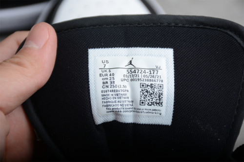 Air Jordan 1 Mid White Pollen Black