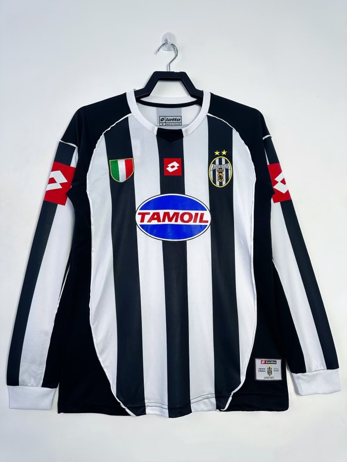 Juventus Home Long Sleeve Retro Jersey 2002/03
