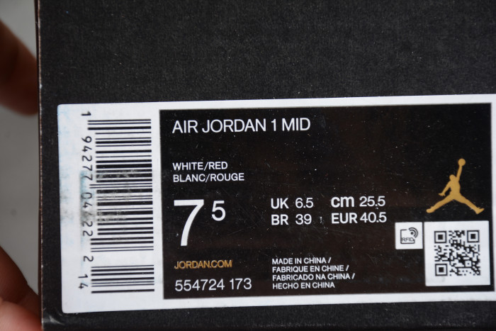 Air Jordan 1 Mid “Chicago” 2020 554724-173