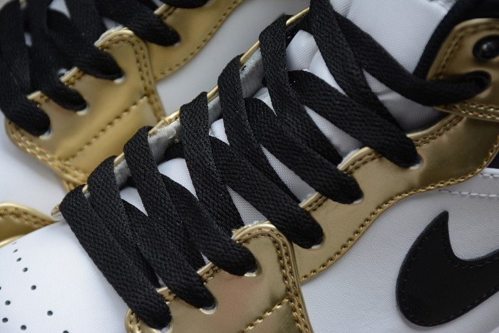 Air Jordan 1 Mid Metallic Gold Style DC1419-700
