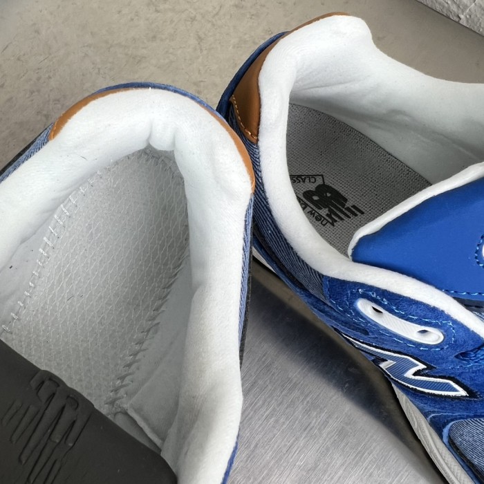 New Balance 2002R SE Denim Sneakers M2002REA Atlantic Blue/Sepia