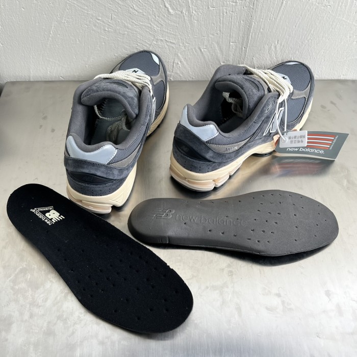 NEW BALANCE M2002RHO PHANTOM