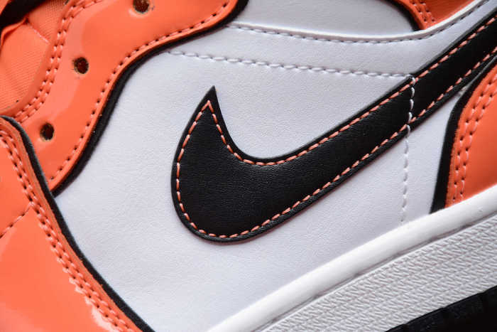 Air Jordan 1 Mid SE `Turf Orange` DD6834-802