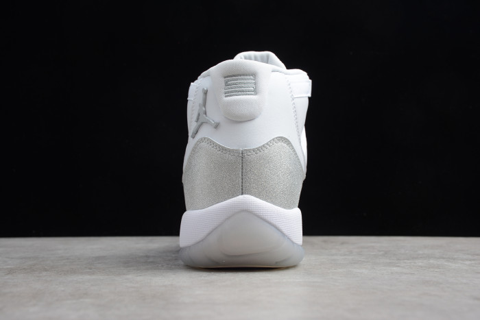 Air Jordan 11 WMNS “Metallic Silver” AR0715-100