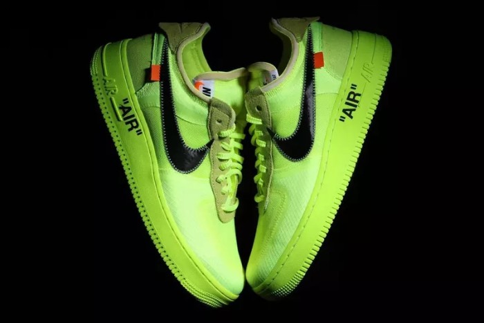 Off-White x Air Force 1 Low Volt 2.0 with Zip-Tie AO4606-700
