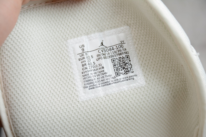 Air Jordan 1 Mid Milan CV3044-100