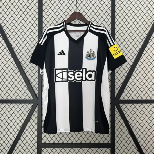 Newcastle United Men's Carabao Cup 2025 Winners Shirt