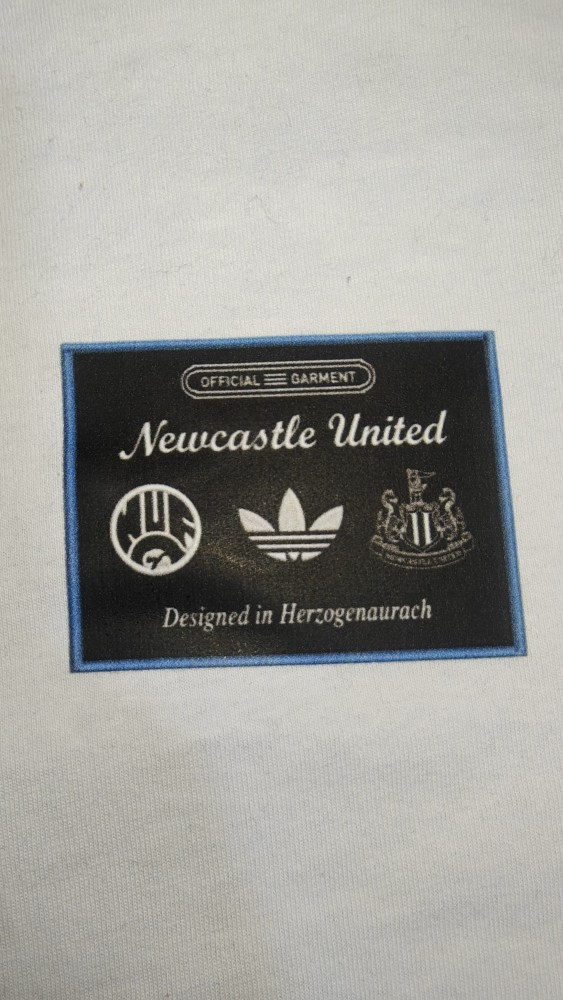 Newcastle United Hoodle Sweatshirt Training Jersey 25/26 (Multiple colors)