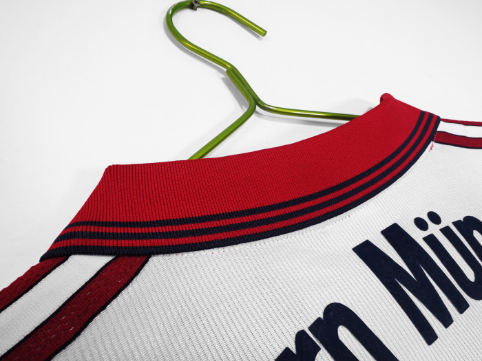 Bayern Munich Away Retro Jersey 1998/00