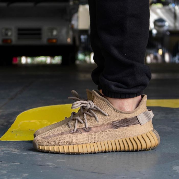 Yeezy Boost 350 V2 “Marsh” FX9033