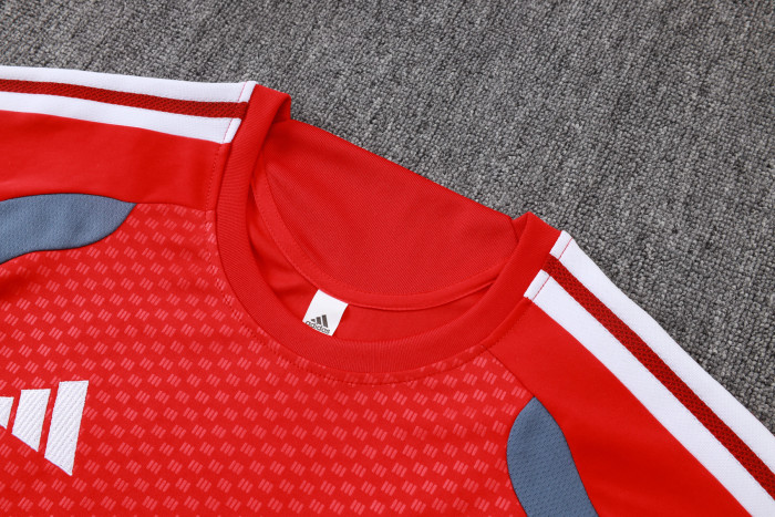 Internacional Training Short sleeve Suit 26/27