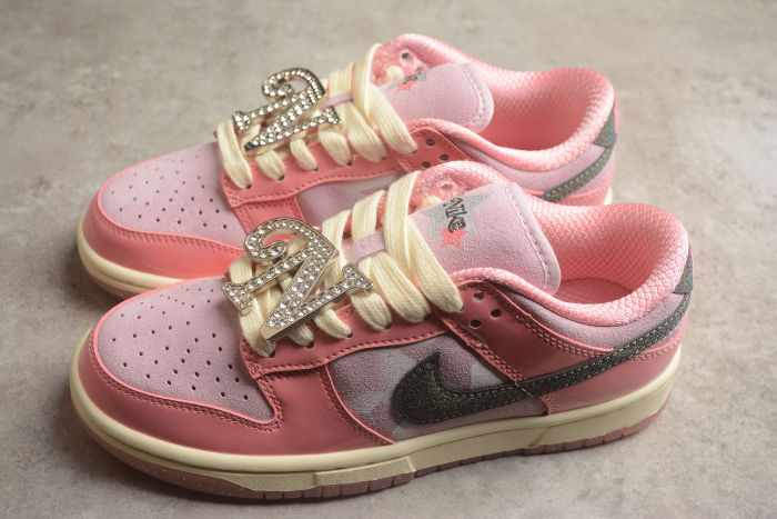 SB Dunk Low LX 'Barbie' FN8927-621