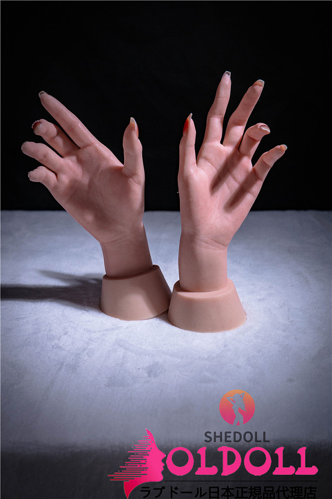 SHEDOLL シリコン手 左手と右手 等身大ドールサイズの手 最新関節指付き 重量0.88kg（両手）
