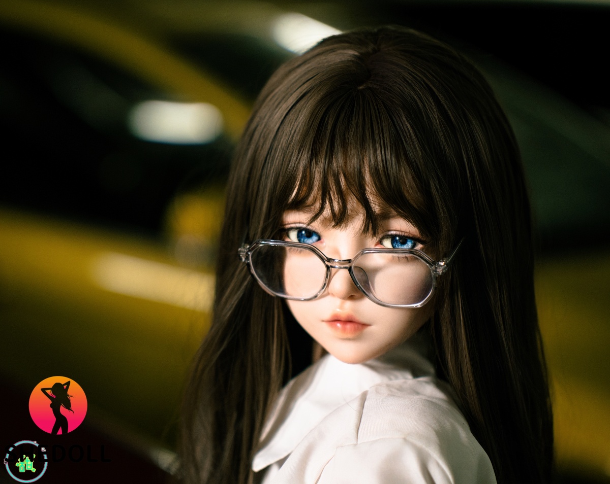 大人可愛い等身大ラブドール