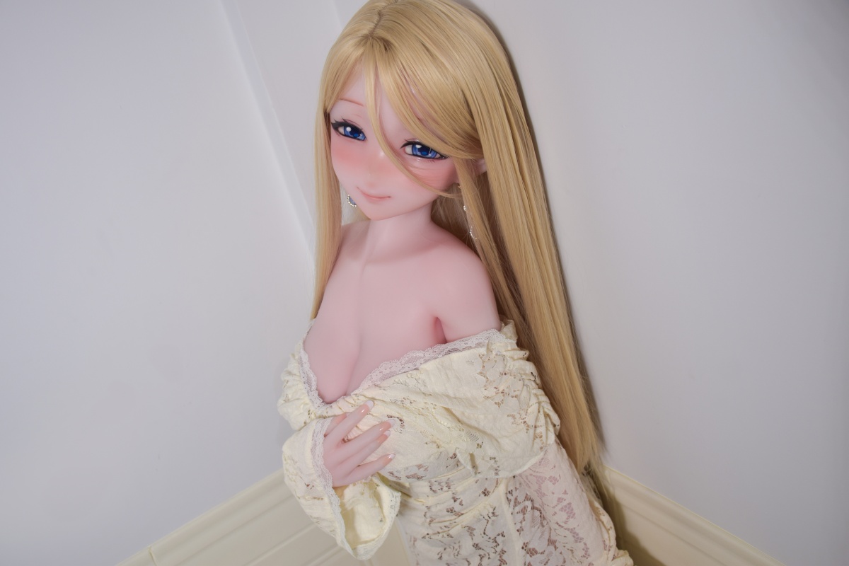 お手入れ簡単な爆乳ラブドール