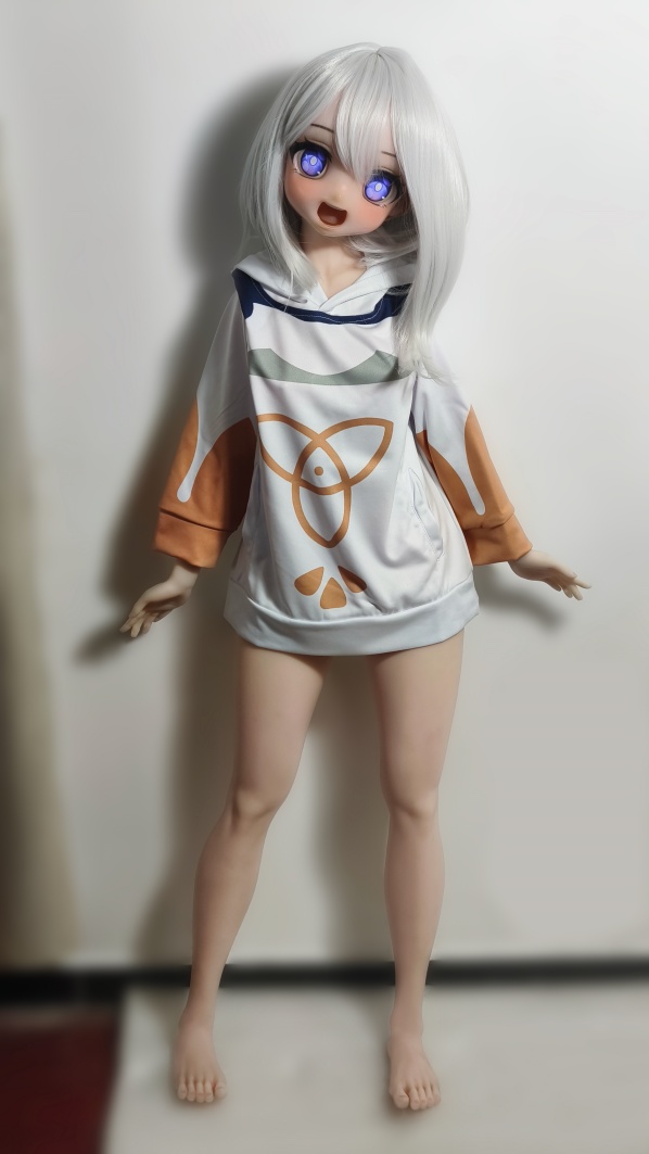 デザイン性高いアニメドール