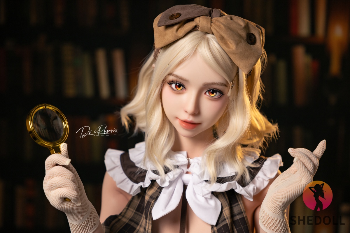 探偵コスプレ人形