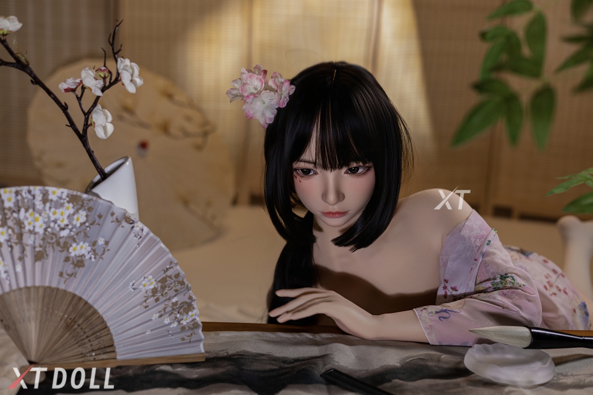 ダッチワイフ 着せ替え