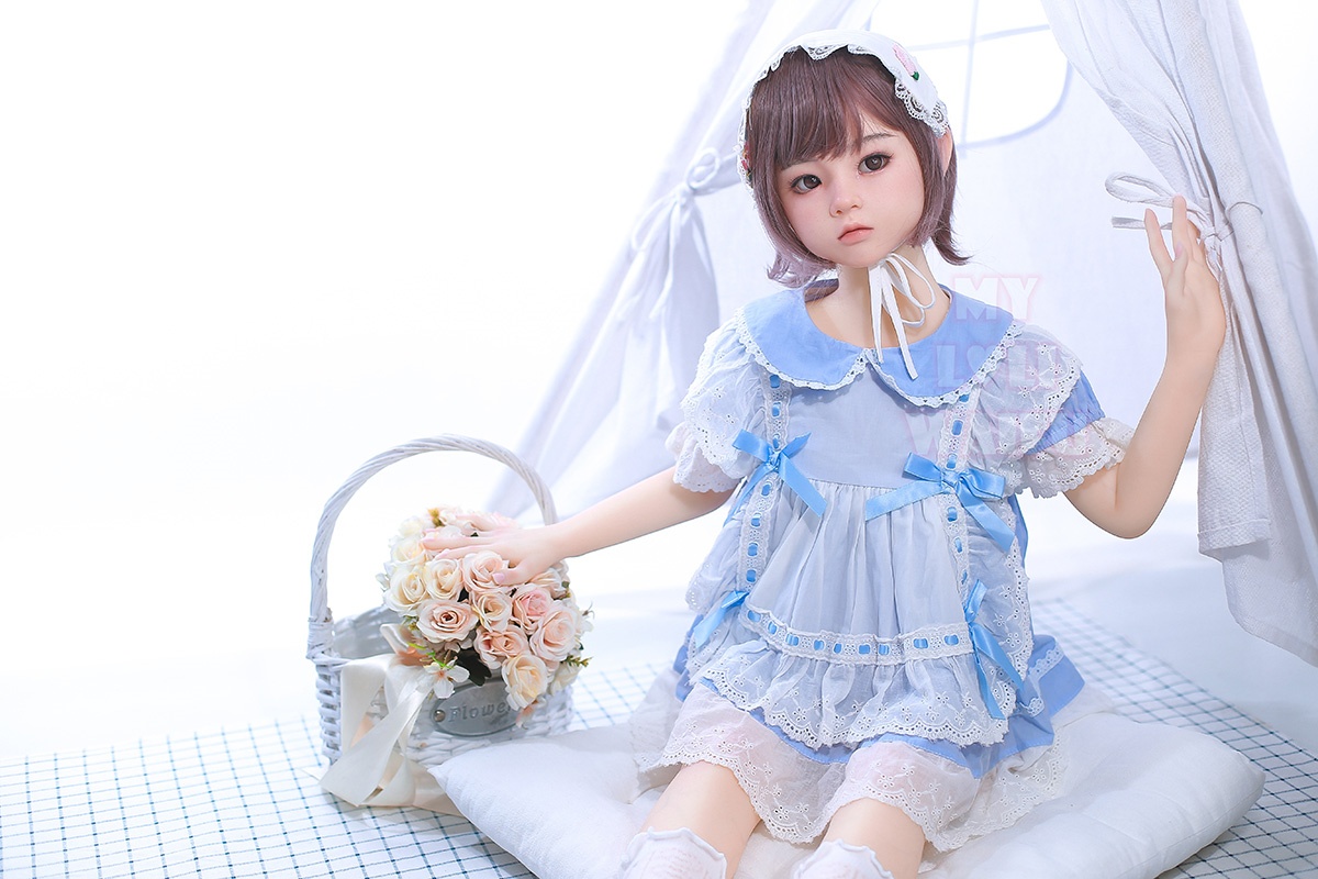女の子らしいラブドール